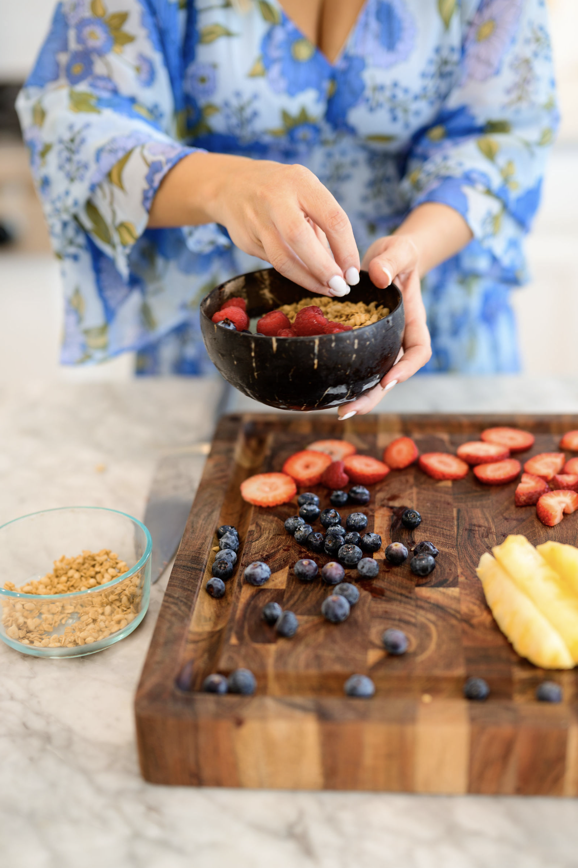 the ultimate blue spirulina smoothie bowl recipe | wellness, health, holistic, lifestyle, floral dress, spring dress, cooking, acai bowl, kitchen, Blue Spirulina Smoothie Bowl, smoothie bowl